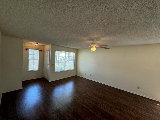 Photo - 314 S 11th Pl