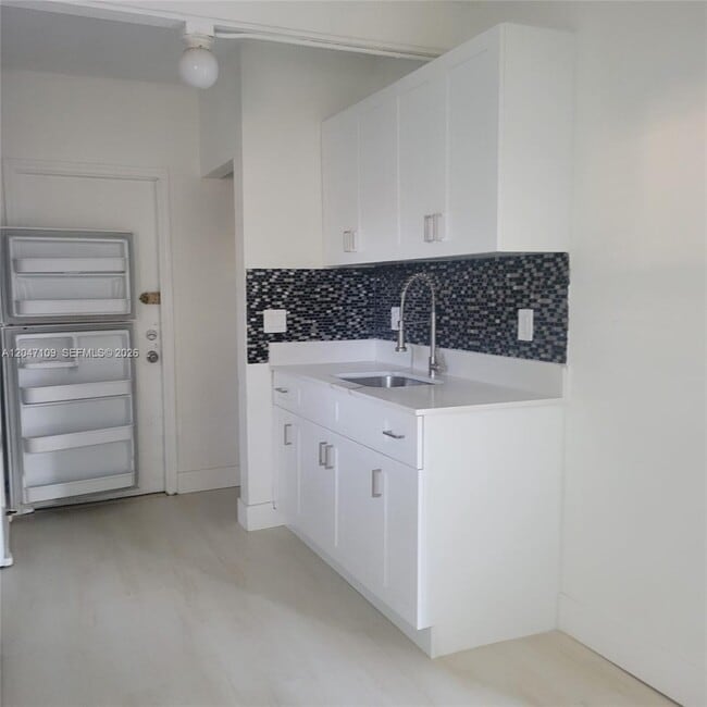 Photo - 715 SW 6th St Unit 1-2