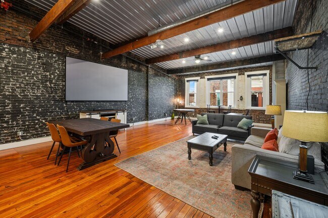 Photo - 124 Strawberry Alley Unit A