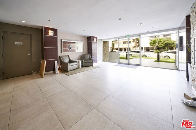 1617 S Beverly Glen Blvd Unit 303