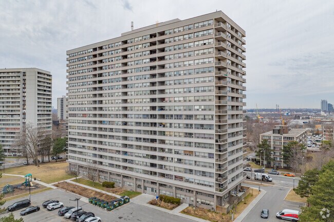 53 Thorncliffe Park Drive - 53 Thorncliffe Park Drive