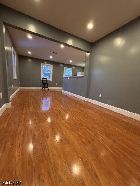 Photo - 726 E 6th St