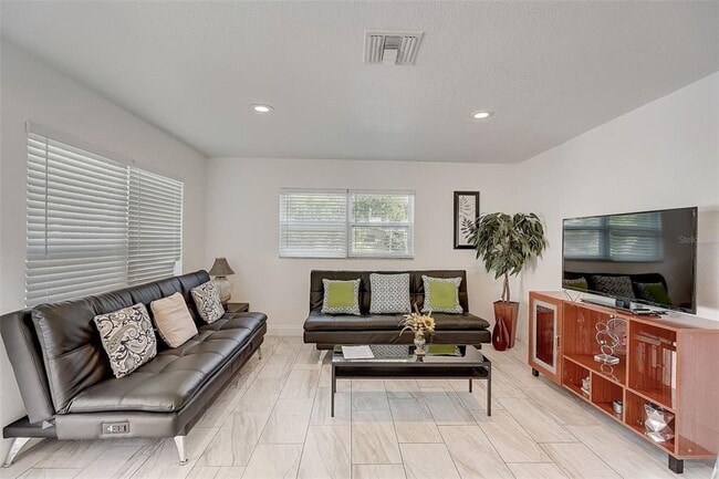 Photo - 626 S Osprey Ave