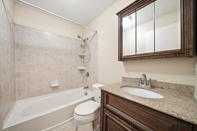 Photo - 379 Huse Rd Unidad #27