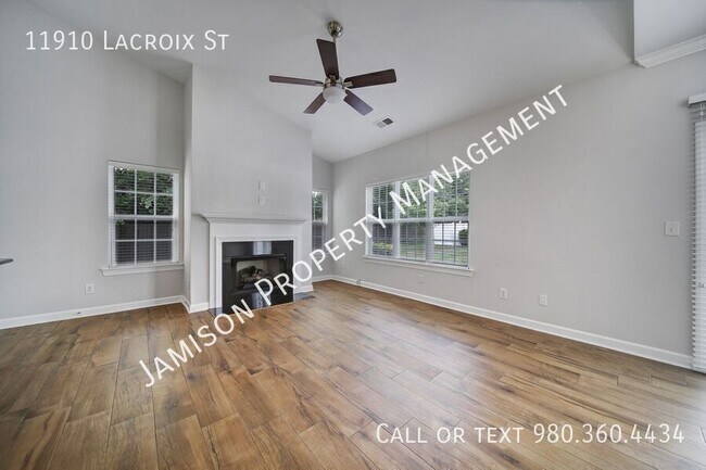 Photo - 11910 Lacroix St