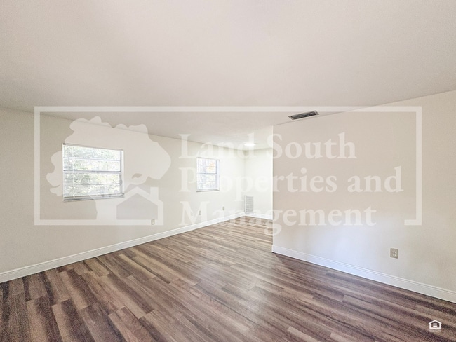 Photo - 1511 1/2 S. Dakota Avenue