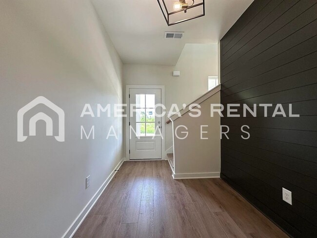 Photo - Modern Living in Grand River - New Construction End Unit!!