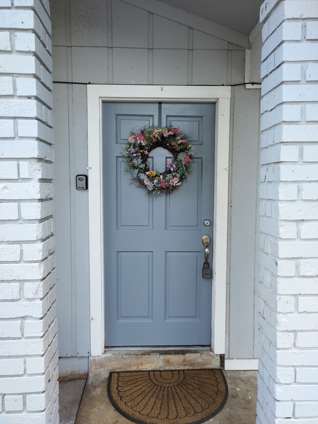 ¡Bienvenido! - 518 Riverdale Dr