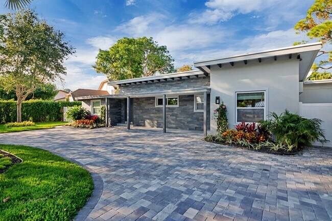 Photo - 959 SW 18th St