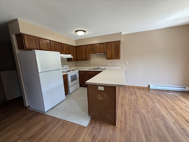 Photo - 624 Saxonwood Rd