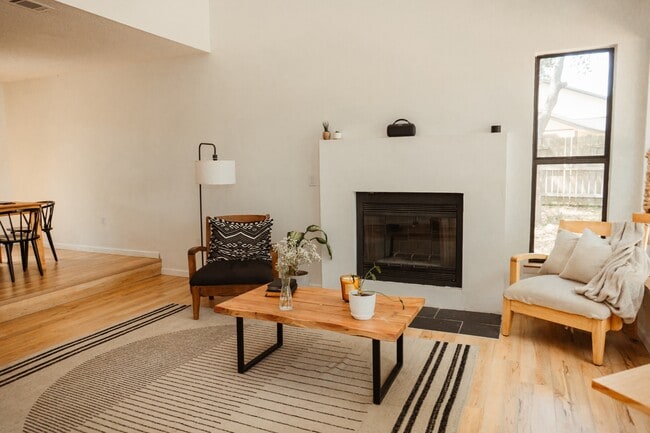 Photo - 118 Kipling Dr