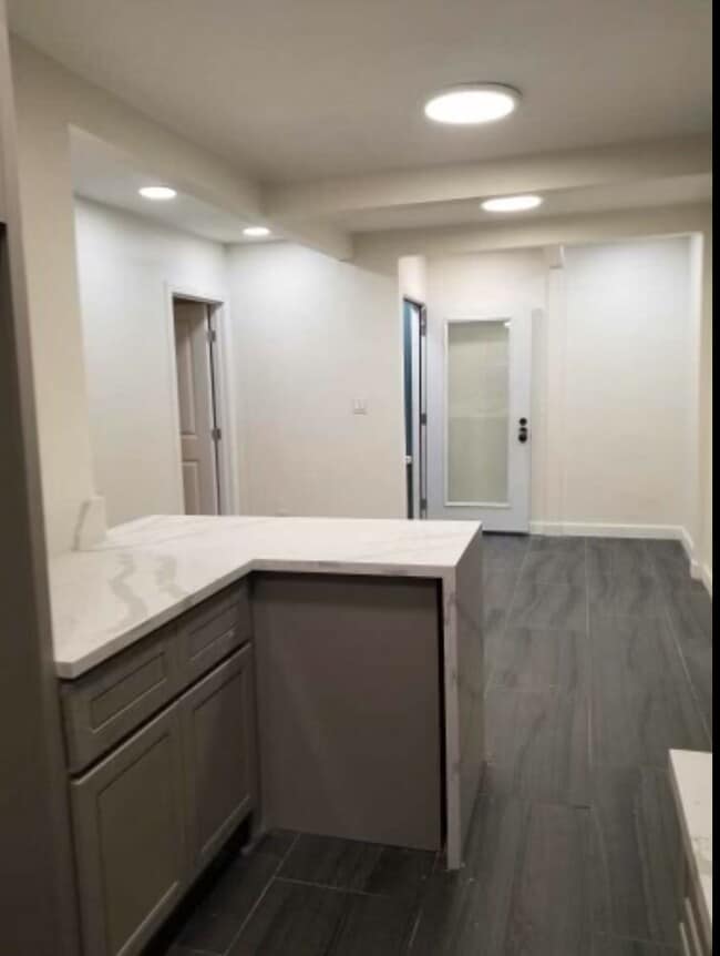 8315 S Central Ave Unidad 3