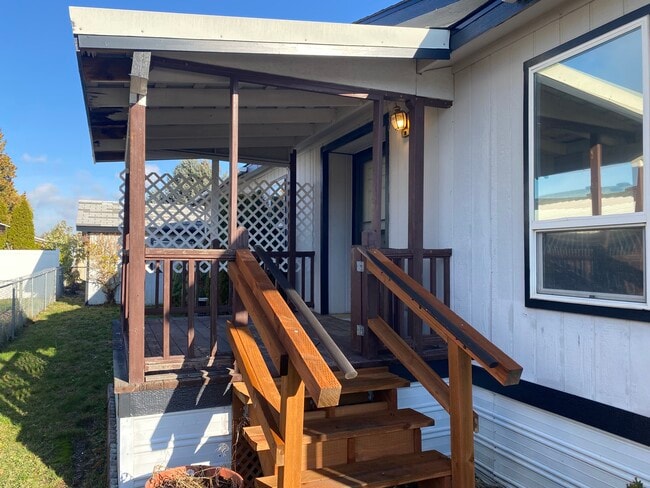 Photo - 1827 Westminster Ave