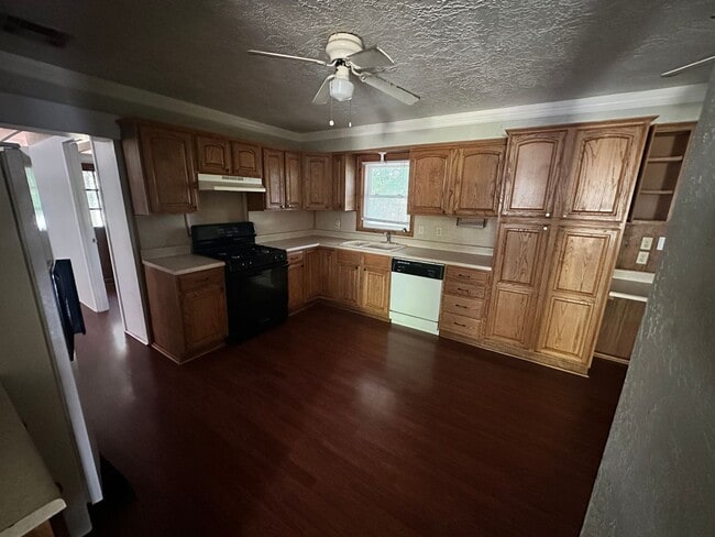 Photo - 511 Manor Dr