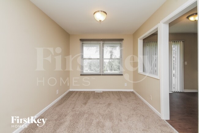 1838 Ashwood Ln