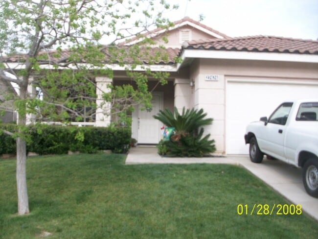 Building Photo - Great Single Story!