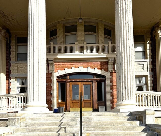 Photo - 15 Mount Saint Marys Way Unit 202