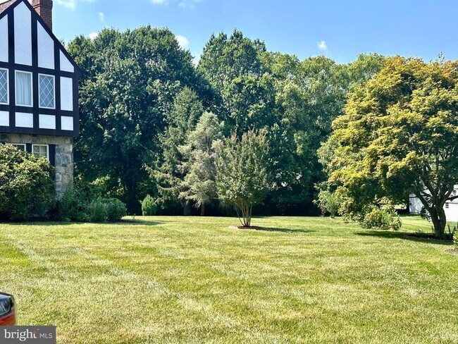 Photo - 11850 Lexington Dr House