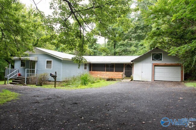 Building Photo - 2063 Baker Mountain Rd Rental