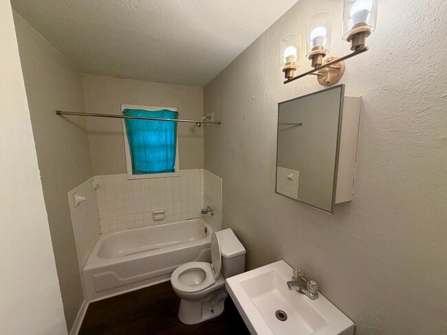 Photo - 616-622 14th St Quadplex