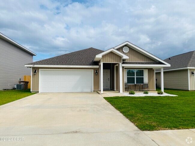 Building Photo - 127 Tiller Dr Rental