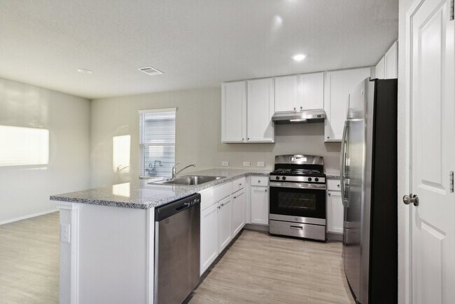 Photo - 10546 Varmus Dr