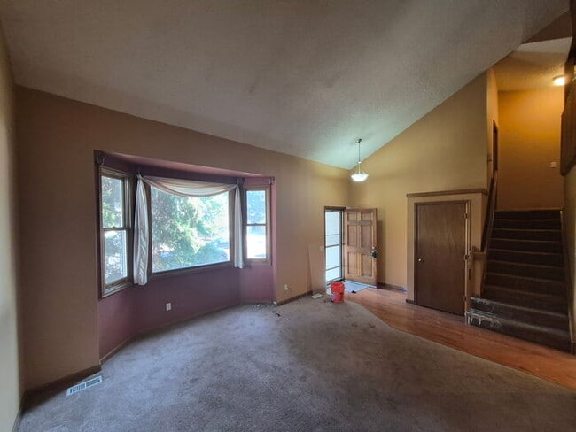Photo - 4272 Kingsbury Dr