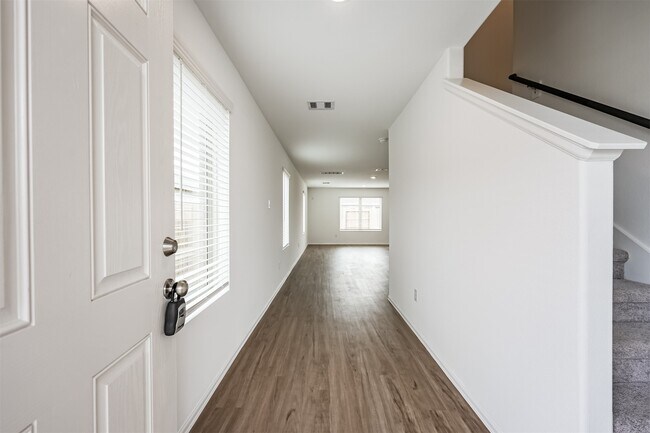 Photo - 4138 Zavala Ml St