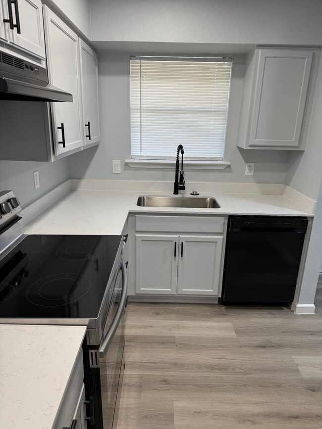 Photo - 4004 Scruggs Dr Unit C