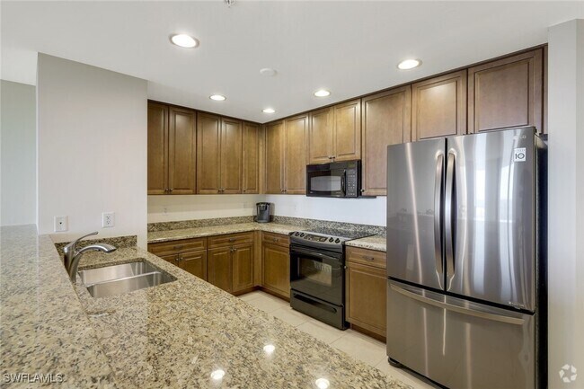 Building Photo - 5781 Cape Harbour Dr Unit 708 Rental