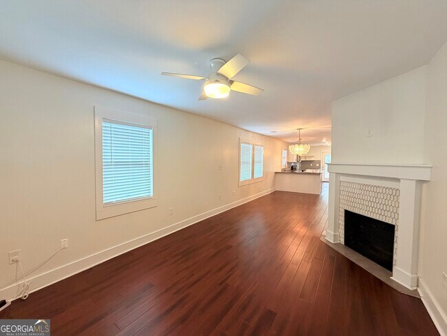 Photo - 1109 Ira St SW