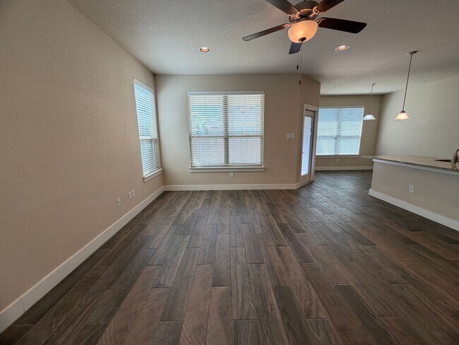 Photo - Great Location ~ Fabulous Townhome in New Braunfels 3/2.5 ~ Minutes from Gruene ~ Move in Ready!