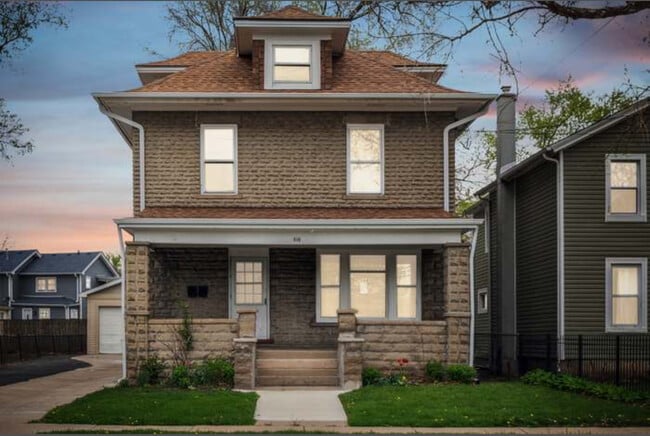 Building Photo - 544 E New York St Unit 1