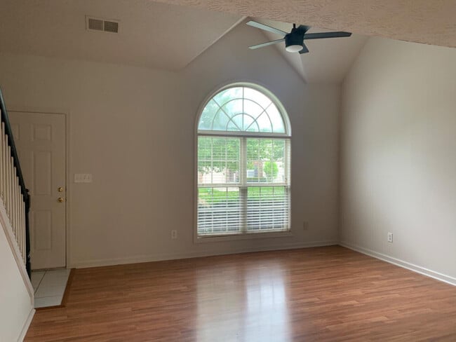 2225 Sonoma Pl