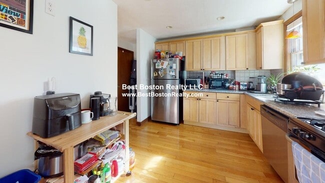 Photo - 24 Saville St