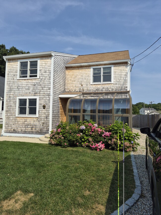 Photo - 10 Breakwater Ct