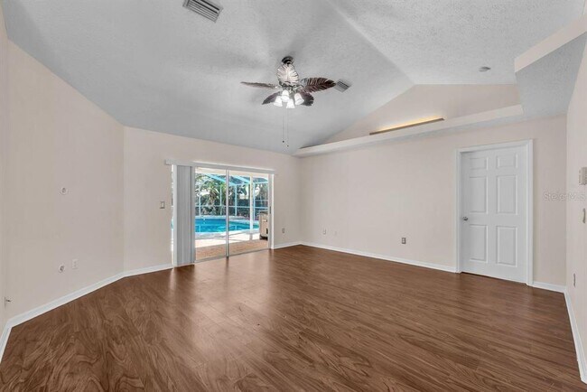 4008 Eagles Nest Dr