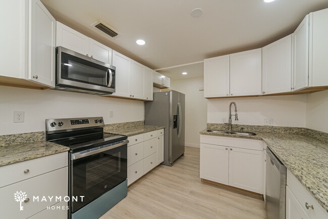 Photo - 11 Maple Run