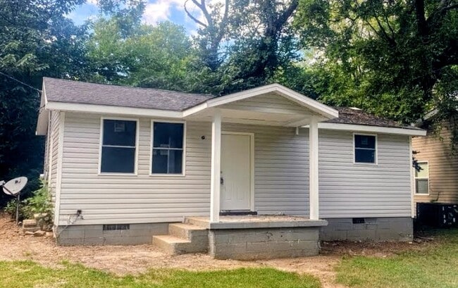 Building Photo - 1705 Evelyn Ave Rental