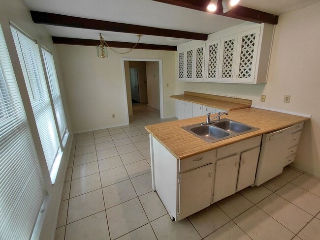 Photo - 3400 Whirlaway Trail