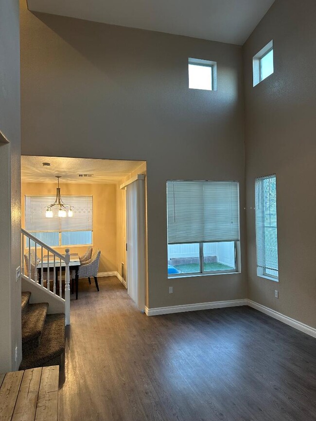 Photo - 7533 French Springs St