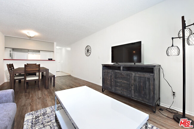 Photo - 3600 Bagley Ave Unit #211