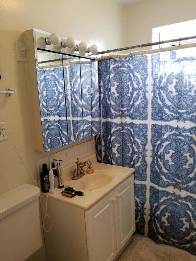 Photo - 4042 N Southport Ave Unit 3W