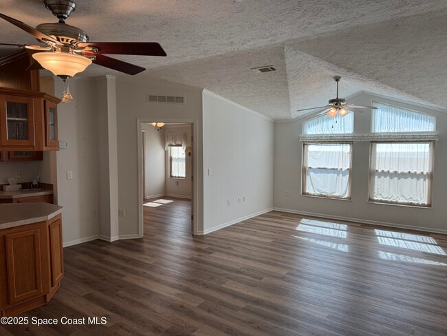 Photo - 159 Blue Jay Ln