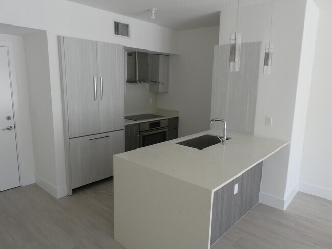 Photo - 111 SE 1st Ave Unit 311