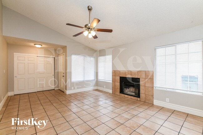 Photo - 71 N Christy Ln