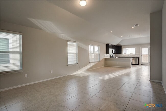 171 White Dunes Dr