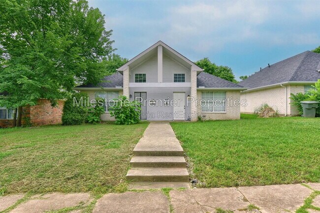 914 W Houston St