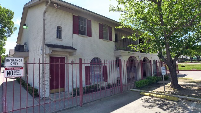 Oak Ridge Apartments