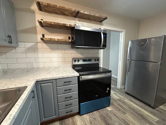 Brand new appliances - 3117 Parkside Rd Casa